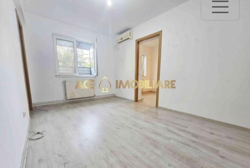 Apartament cu 3 camere decomandat în Vitan