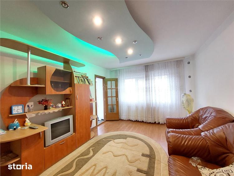 Apartament cu 3 camere decomandat în Dorobanți