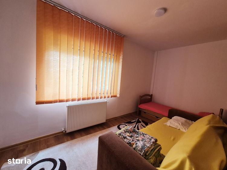 Apartament cu 4 camere decomandat în Calea Romanului