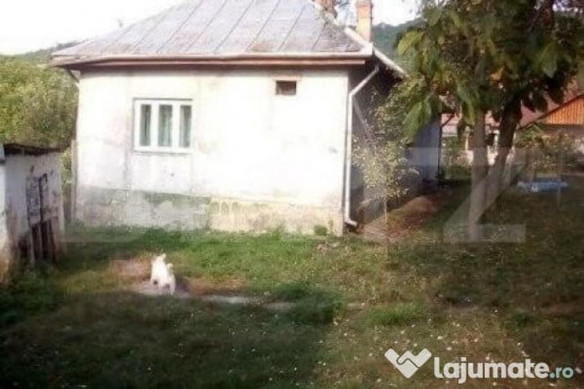 Casă cu 2 camere cu Teren 3673 Mp în Coșeiu