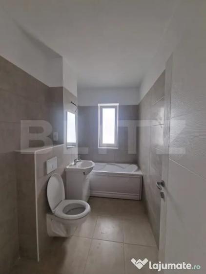 Apartament cu 3 camere decomandat în Sânpetru