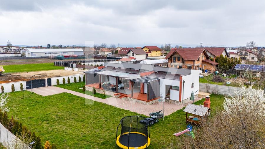 Casă individuală cu 3 camere cu Canalizare în Stupini