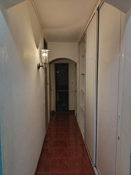 Apartament cu 3 camere decomandat în Bratia din Deal