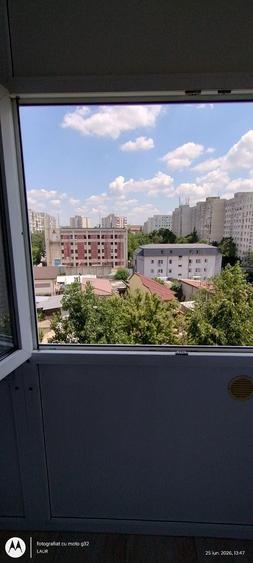 Apartament cu 3 camere semidecomandat în Titan