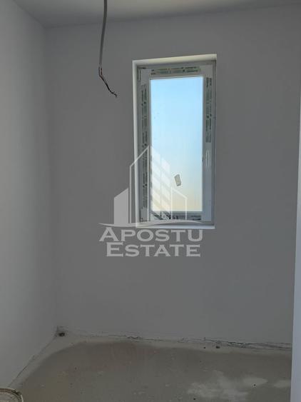 Duplex cu 4 camere cu Canalizare în Remetea Mare