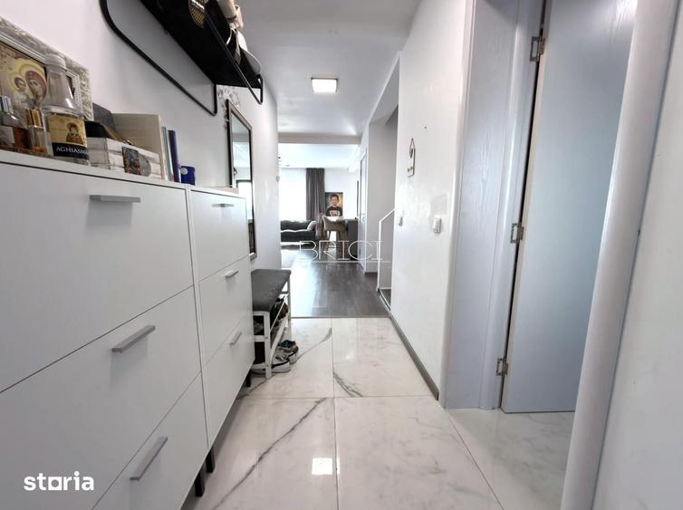 Casă cu 3 camere semidecomandat cu Teren 300 Mp în Hărmanului