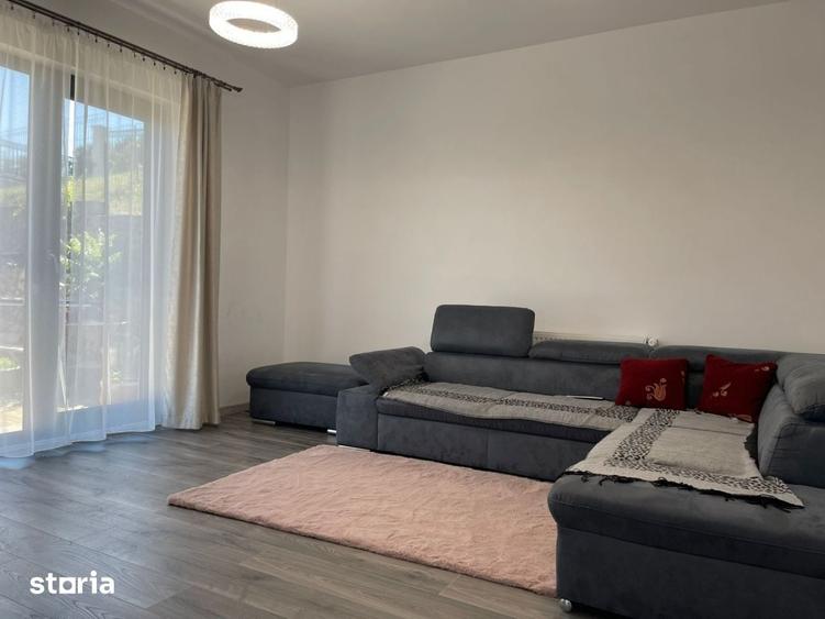 Casa individuala de vanzare cu 4 camere, amplasata pe un teren de 412 - 8