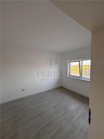 Duplex cu 3 camere cu Canalizare în Moșnița Nouă