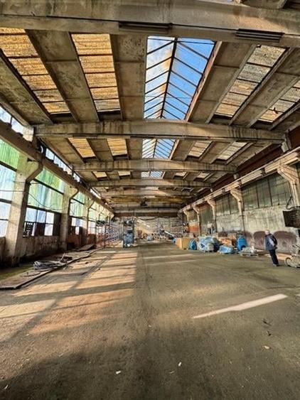 Spațiu industrial, de 5,479 mp, în Exterior Nord