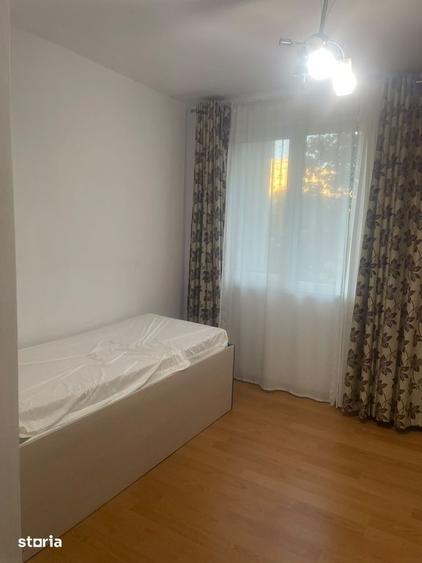 Apartament cu 3 camere semidecomandat, mobilat în Colentina