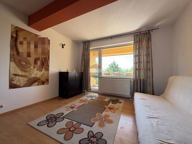 Casă individuală cu 8 camere cu Teren 1947 Mp în Corbeanca