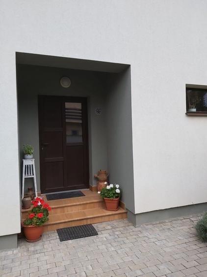 Casă cu 3 camere cu Teren 350 Mp în Central