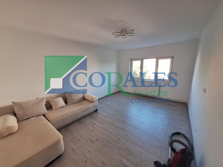 Apartament cu 3 camere decomandat în Lipovei