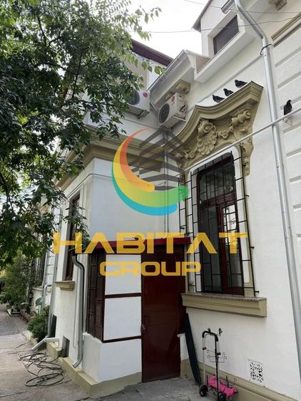 Casă cu 5 camere cu Canalizare în P-ța Romană