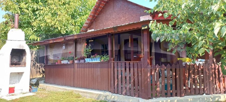Casă individuală cu 3 camere cu Canalizare în Dragodana