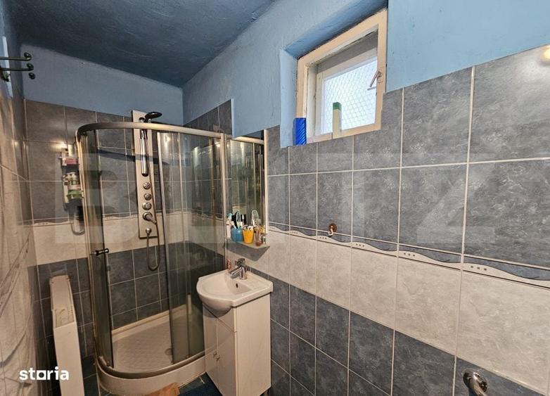 Casă cu 4 camere cu Teren 2046 Mp în Central