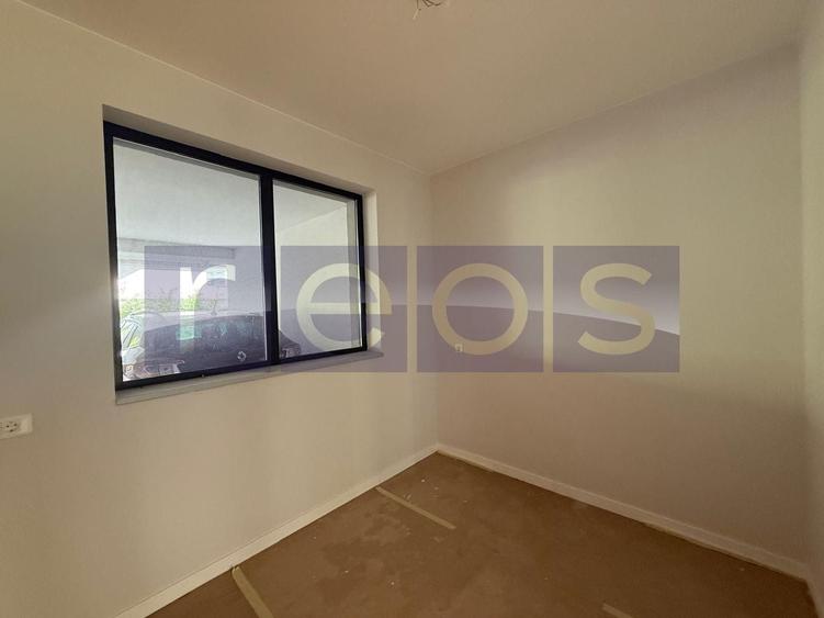 Apartament cu 3 camere în Străulești