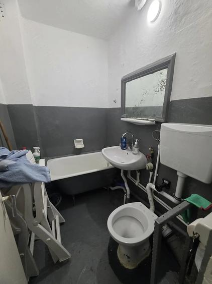 Apartament cu 2 camere semidecomandat în Viziru 1