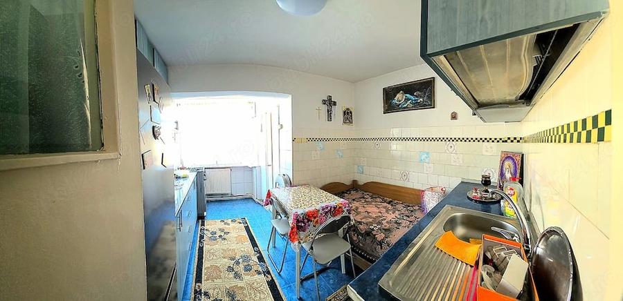 Apartament cu 3 camere semidecomandat în Ultracentral