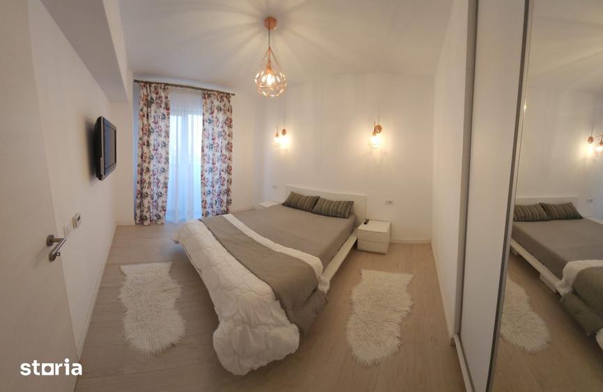 Apartament cu 3 camere decomandat în Exterior Vest