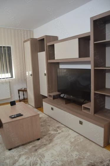 Apartament cu 3 camere decomandat în Predeal
