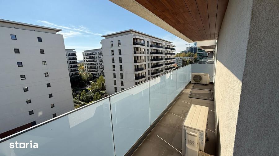 Apartament cu 4 camere decomandat în Pipera