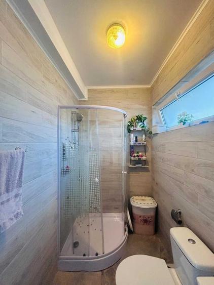 Duplex cu 5 camere cu Canalizare în Florești