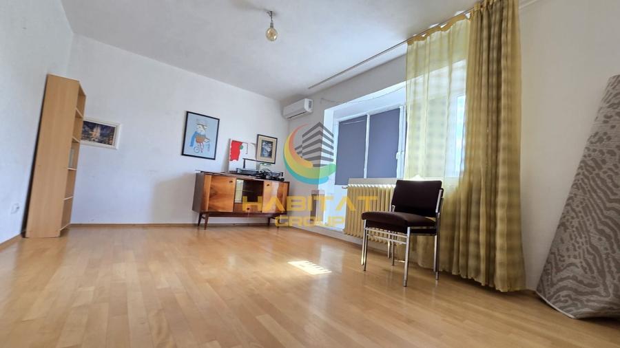 Apartament cu 3 camere decomandat, mobilat în Alexandru Obregia