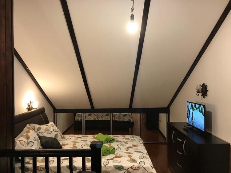 Apartament cu 3 camere decomandat în Răcădău