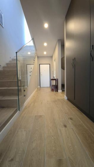Penthouse cu 3 camere decomandat în Grădina Icoanei