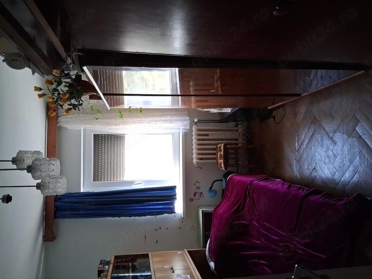 Apartament cu 3 camere semidecomandat în Dacia