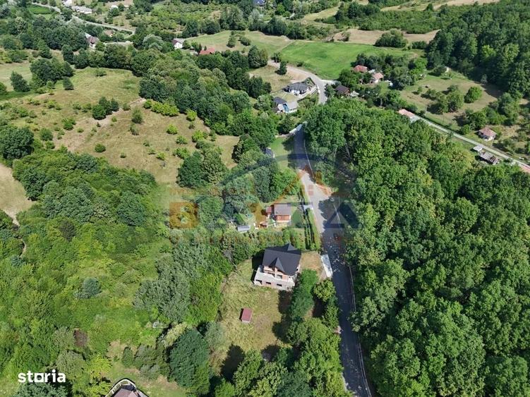Casă cu 4 camere în Cărbunari