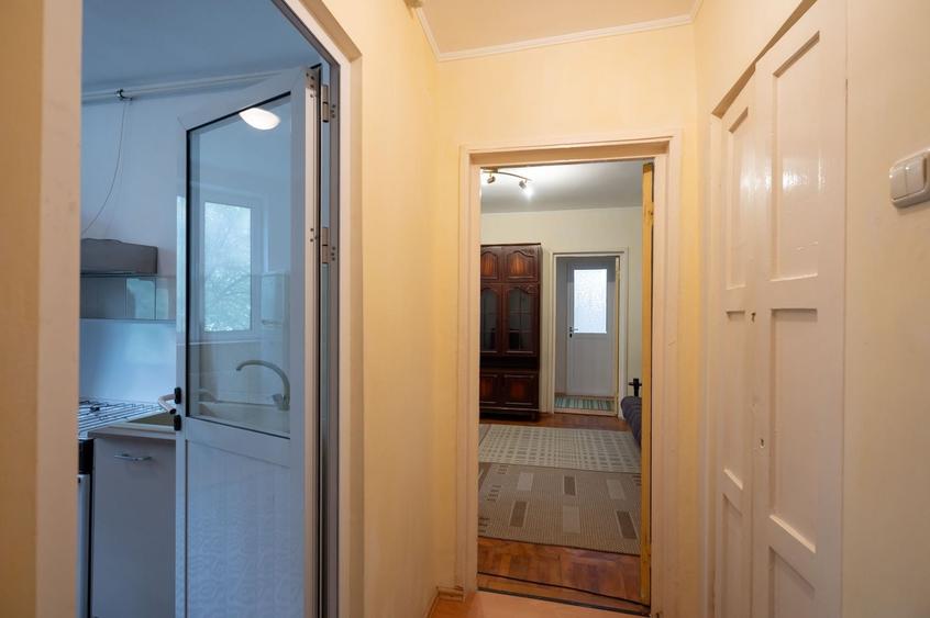 Apartament cu 2 camere semidecomandat, mobilat în Tomis Nord