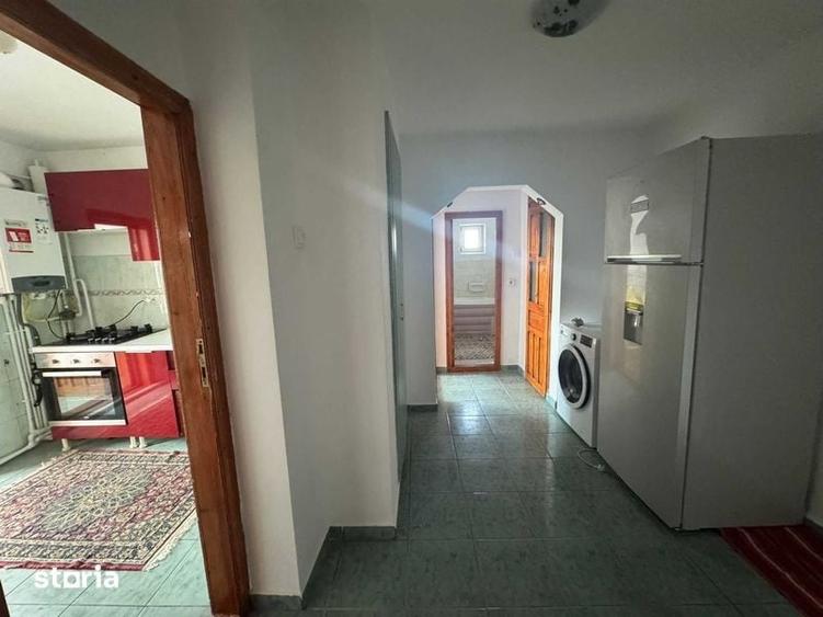 Inchiriez apartament 2 camere - 4