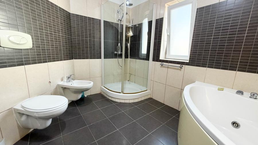 Duplex cu 5 camere cu Canalizare în Pipera