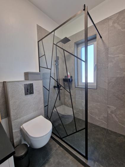 Casă individuală cu 5 camere cu Canalizare în Tunari