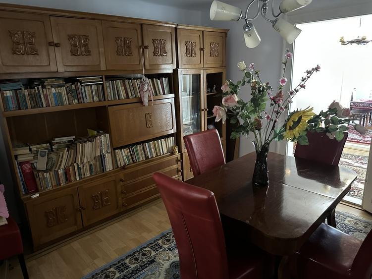 Casă cu 4 camere cu Teren 300 Mp în Central