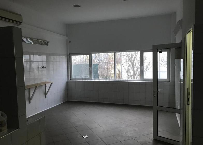 Spațiu comercial, de 65 mp, în Girocului