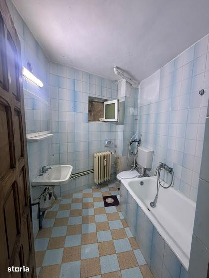 Balada-Apartament cu 2 camere ,nemobilat, de inchiriat , etaj 2 - 4