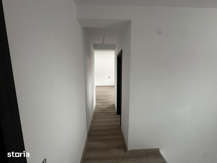 Casă cu 5 camere cu Teren 250 Mp în Central