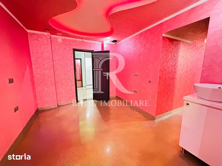 Casă cu 5 camere cu Teren 15 Mp în Rogerius