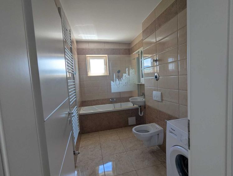 Apartament cu 2 camere decomandat în Exterior Vest