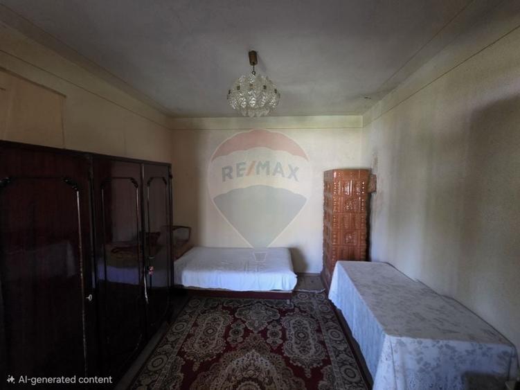 Casă individuală cu 4 camere cu Teren 2880 Mp în Giulvăz