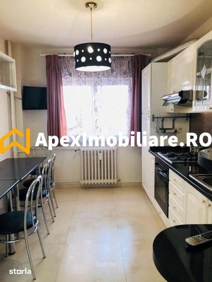 Apartament cu 4 camere semidecomandat în Eminescu