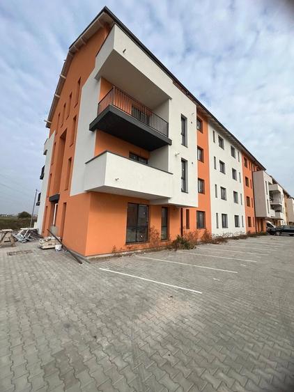 Apartament cu 3 camere decomandat în Giroc