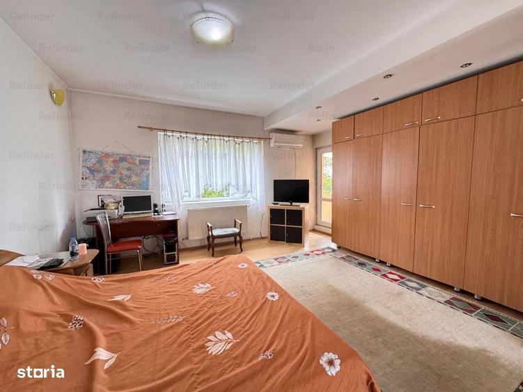 Casă cu 6 camere cu Teren 164 Mp în Vatra Luminoasă