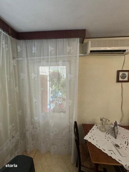 Apartament cu 3 camere decomandat în Rovine