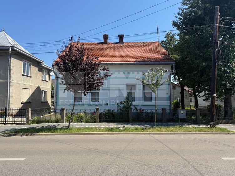 Casă individuală cu 4 camere cu Canalizare în Central