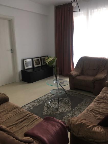 Apartament cu 2 camere semidecomandat în Roșu