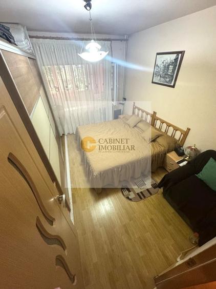 Apartament cu 3 camere decomandat în Lujerului